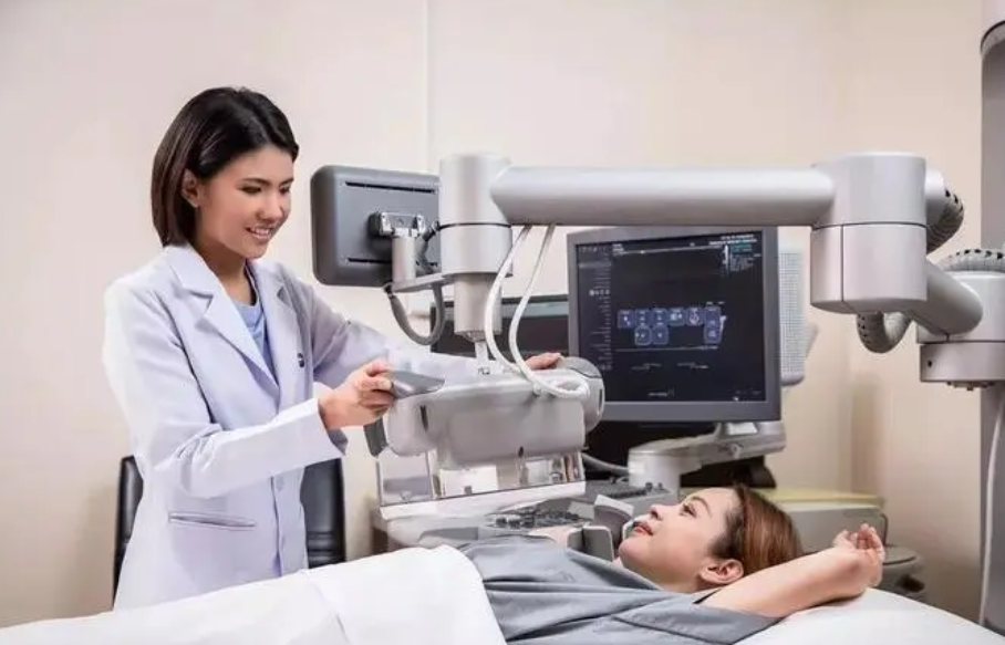 瑞丁CEF首席医生章汉旺在线解答海外试管前的检查项目及套餐费用! 瑞丁CEF首席医生章汉旺在线解答海外试管前的检查项目及套餐费用!